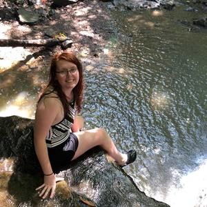 Meet your Posher, Hannah